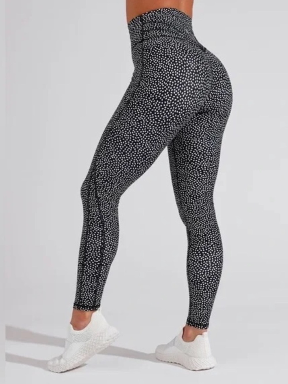Buffbunny Collection Legacy Leggings in “Bossy” Print w/ Butterfly Seam size XL